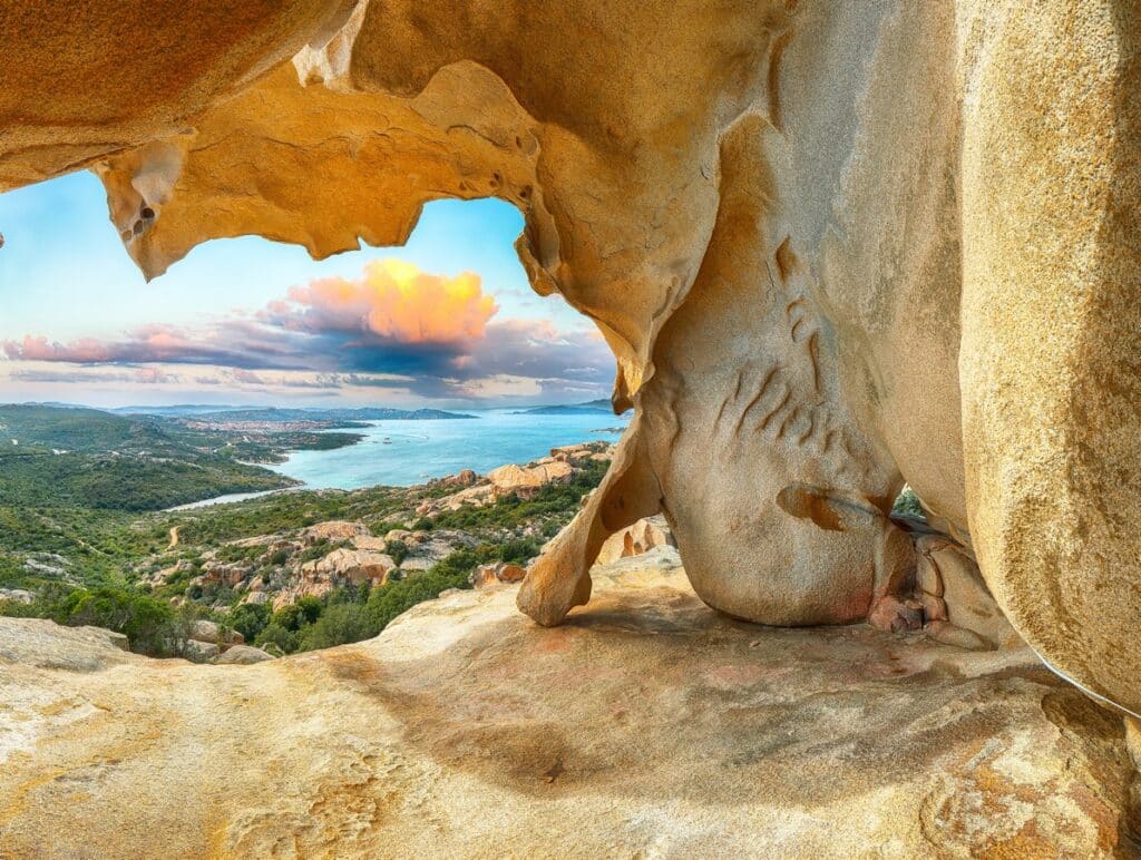 Fantastic,View,On,Palau,From,Popular,Travel,Destination,Bear,Rock