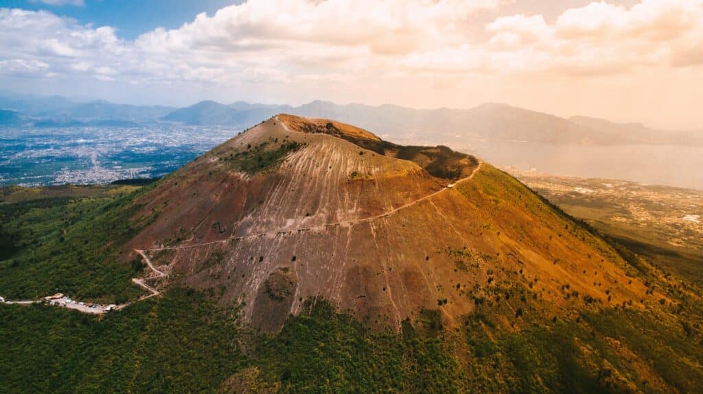 Vesuvius,Volcano,From,The,Air