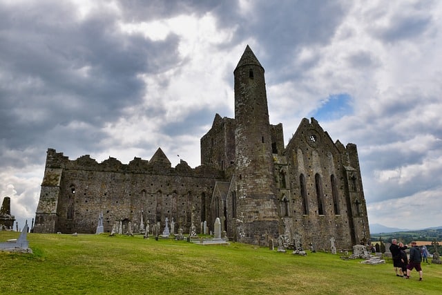 rock-of-cashel-4370614_640